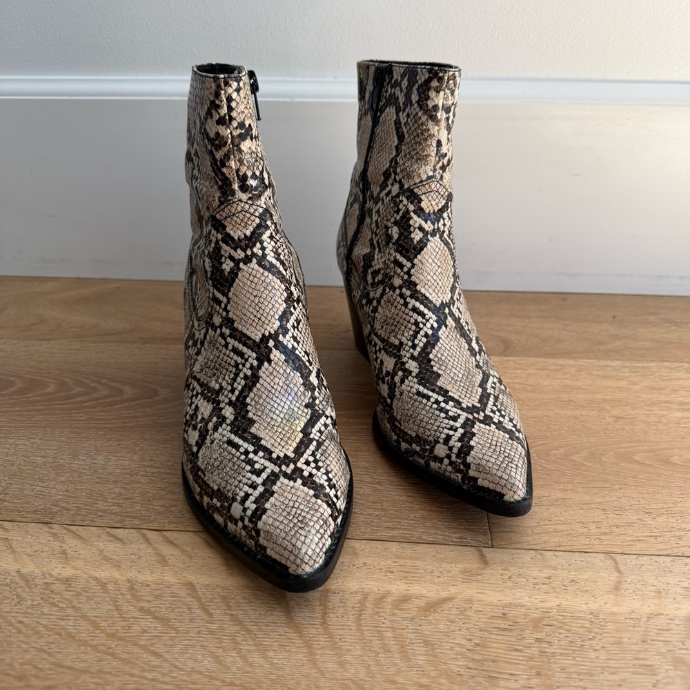 Jeffrey Campbell Women’s Stylish Snakeskin Pattern Ankle Booties Size 9 - Picture 2 of 8